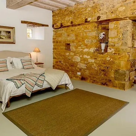 Par La Riviere Bed and breakfast 4*