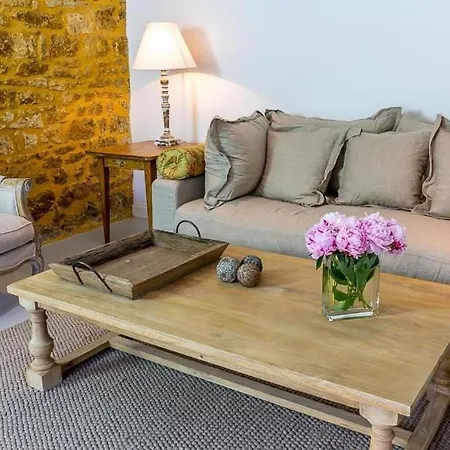 Par La Riviere 拉罗克加雅克