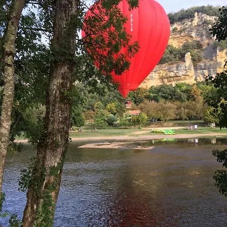 Bed and breakfast Par La Riviere 4*