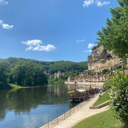 Par La Riviere Bed and breakfast 4*