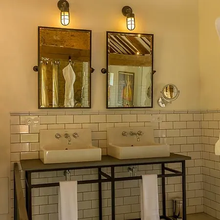 Bed and breakfast Par La Riviere