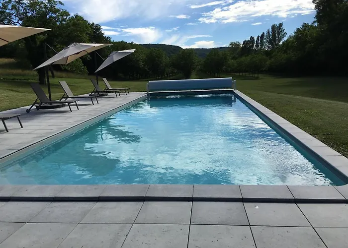 Par La Riviere لا روك-غاجياك