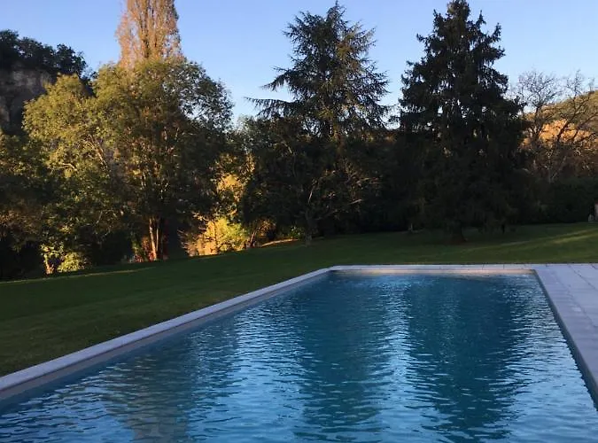 فندق مبيت وإفطار Par La Riviere 4*