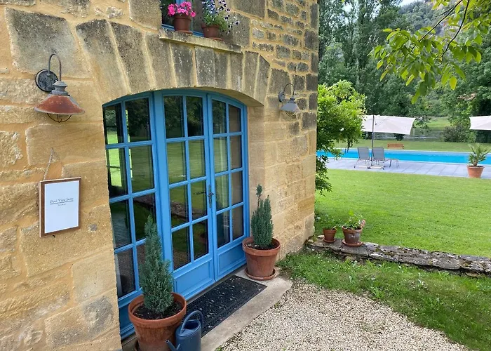 Par La Riviere لا روك-غاجياك