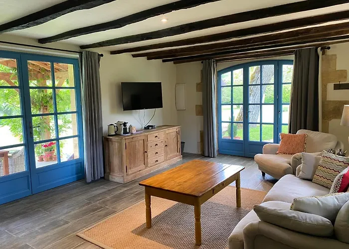 Par La Riviere فندق مبيت وإفطار لا روك-غاجياك