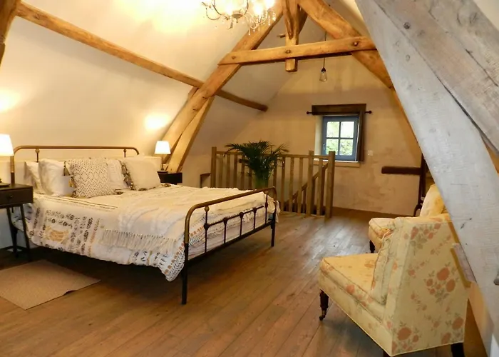 Par La Riviere لا روك-غاجياك