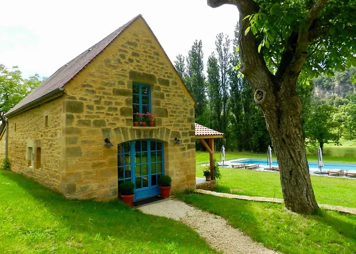 فندق مبيت وإفطار Par La Riviere